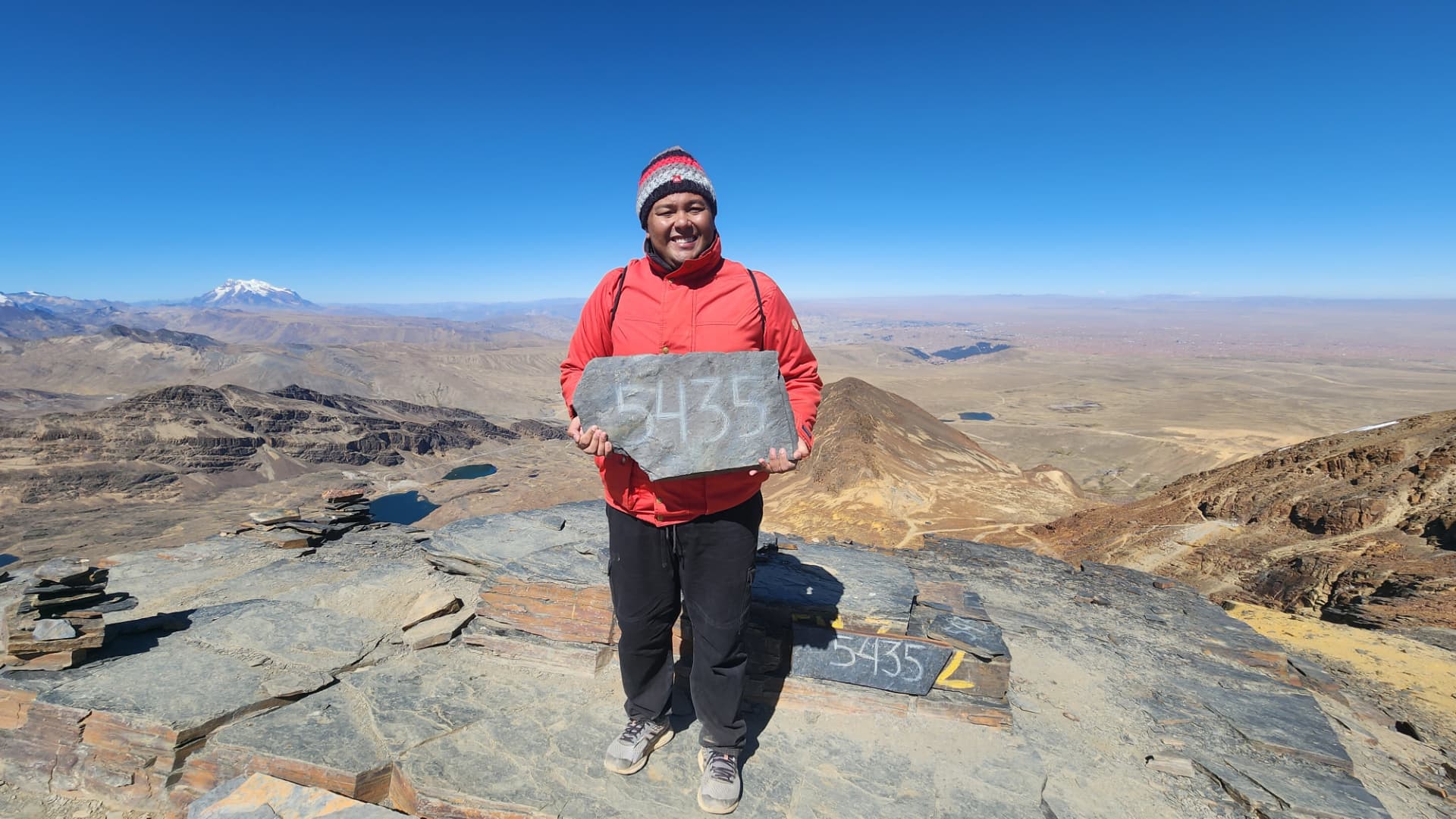 Marcelo Dias no alto da montanha nevada de Chacaltaya